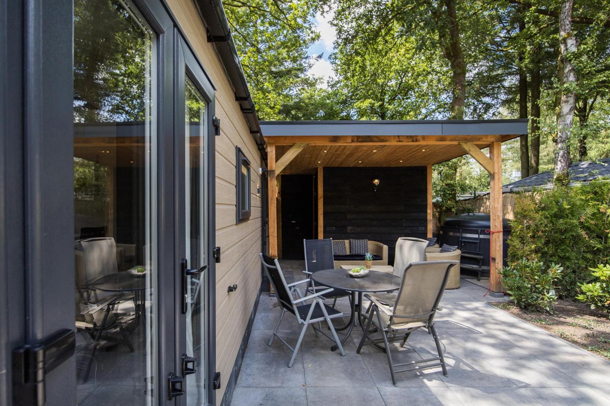Veluwe Hoenderloo Luxury Chalet With Private Sauna And Hot Tub - Swimming Pool Tennis Court Supermarket Bowling Alley Theatre And Entertainment For Children Buitenkant foto