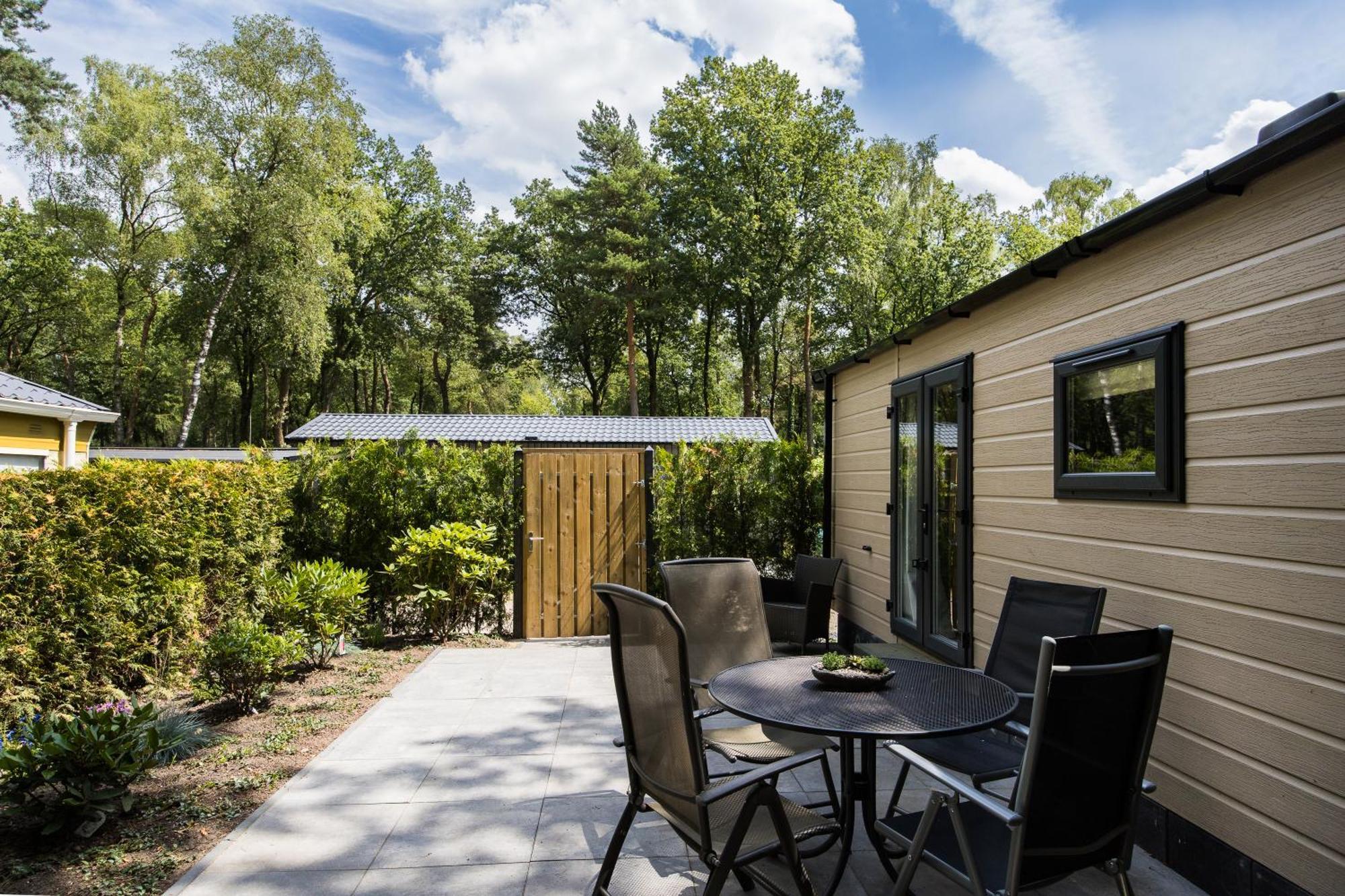 Veluwe Hoenderloo Luxury Chalet With Private Sauna And Hot Tub - Swimming Pool Tennis Court Supermarket Bowling Alley Theatre And Entertainment For Children Buitenkant foto