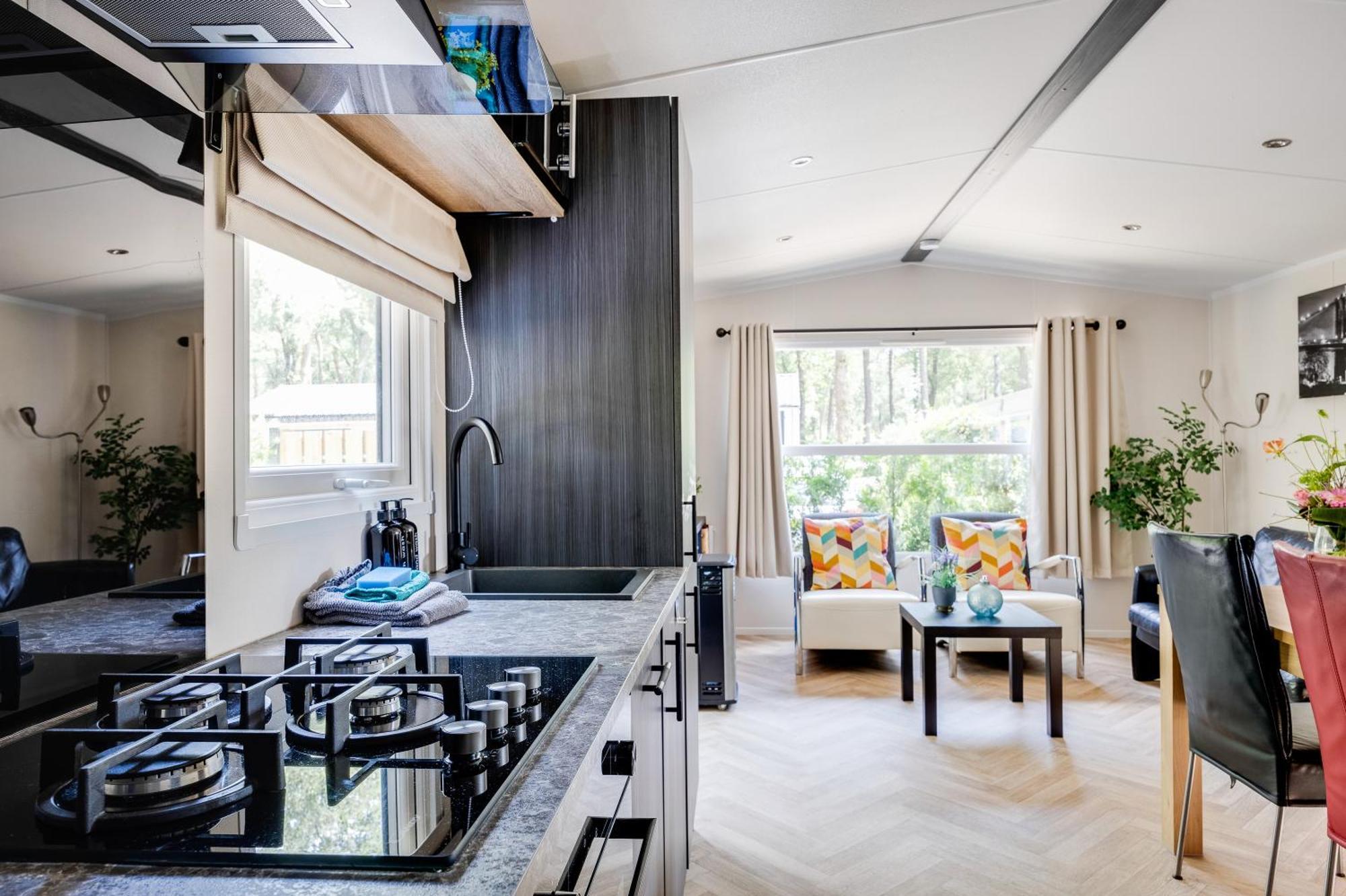 Veluwe Hoenderloo Luxury Chalet With Private Sauna And Hot Tub - Swimming Pool Tennis Court Supermarket Bowling Alley Theatre And Entertainment For Children Buitenkant foto