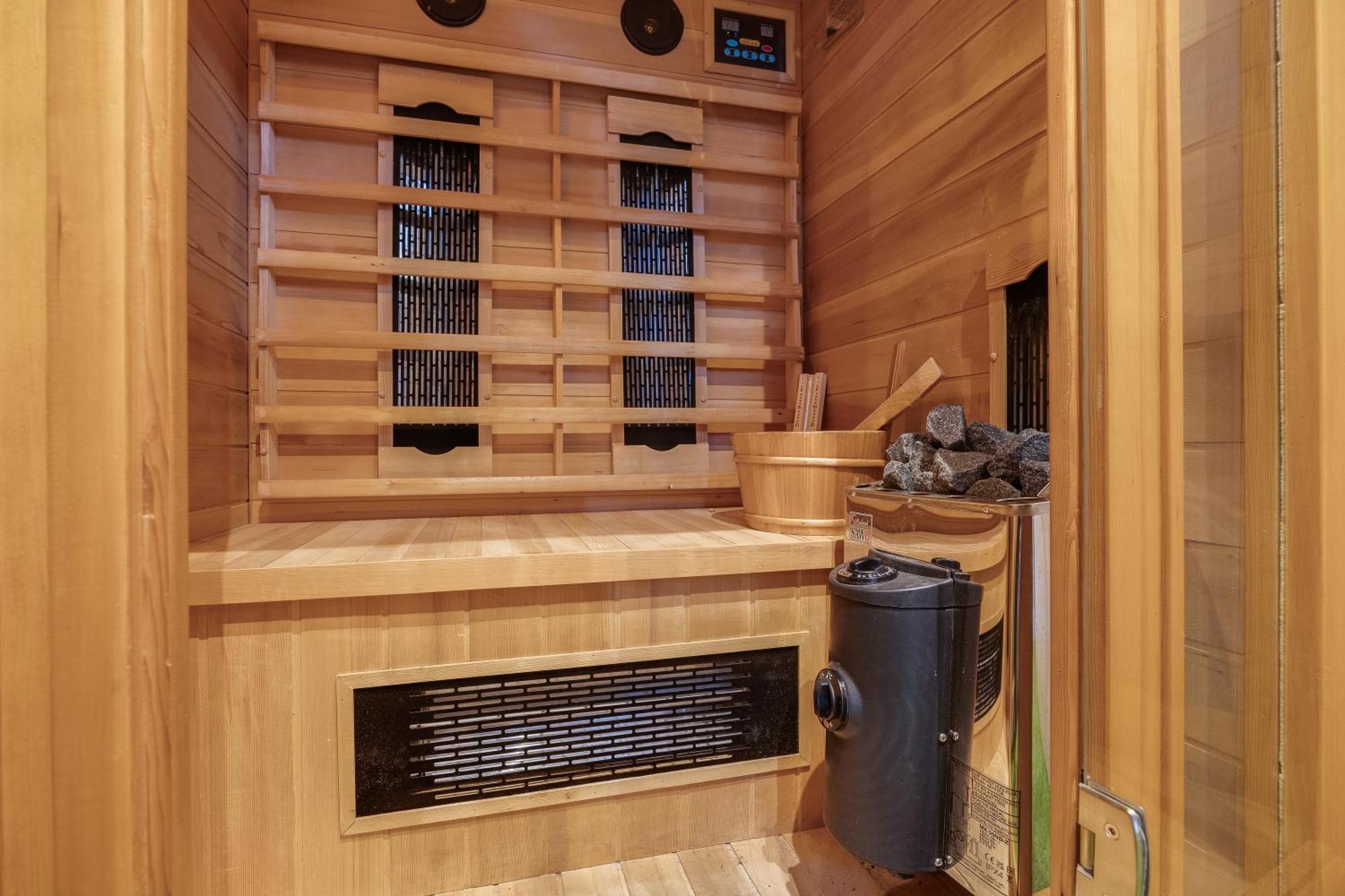 Veluwe Hoenderloo Luxury Chalet With Private Sauna And Hot Tub - Swimming Pool Tennis Court Supermarket Bowling Alley Theatre And Entertainment For Children Buitenkant foto